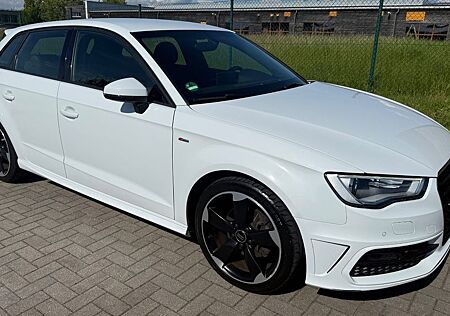 Audi A3 1.4 TFSI S tronic S-line+ Sport Xenon Navi