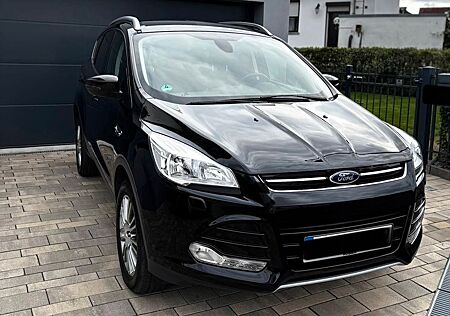 Ford Kuga 1,6 EcoBoost 2x4 110kW Titanium Titanium