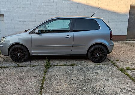VW Polo Volkswagen 1.6 Sportline AHK, Sitzheizung, TÜV Neu