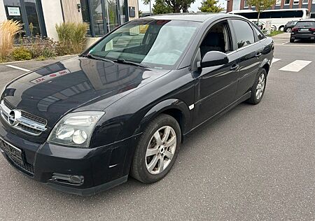 Opel Vectra 2.2 Benzin mit LPG (Gas)
