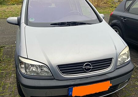 Opel Zafira 2.2, sehr gepflegt. TÜV+Reifen neu