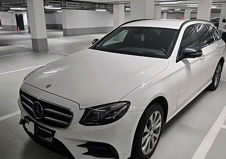 Mercedes-Benz E 220 E220d AMG AirBody 360° Burm Widescr Scheckheft