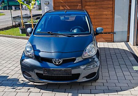 Toyota Aygo (X) Aygo (X) 1,0-l-VVT-i Cool Cool Tüv 04/27