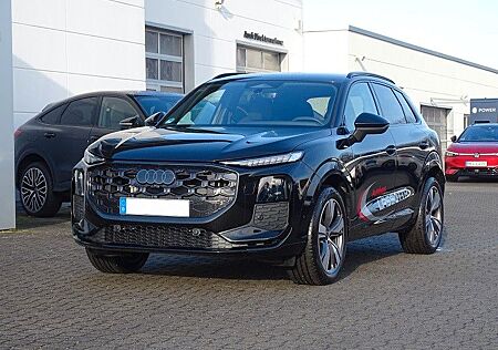 Audi Q3 35 TFSI S-tronic S Line / Tech Plus
