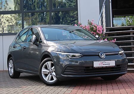 VW Golf Volkswagen 1.5 eTSI DSG Life Navigation ACC