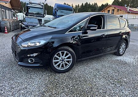 Ford S-Max Titanium