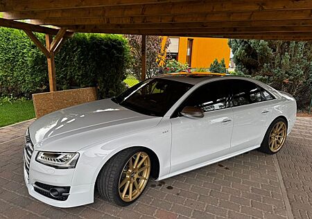 Audi S8 4.0 TFSI plus tiptronic quattro -
