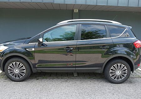 Ford Kuga 2,0 TDCI"Eu5"Allrad"AHK"ACA"SHZ"TÜV7/2027