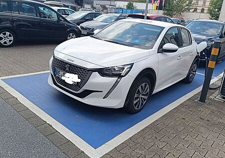 Peugeot 208 Gepflegter Elektromotor 136 Active