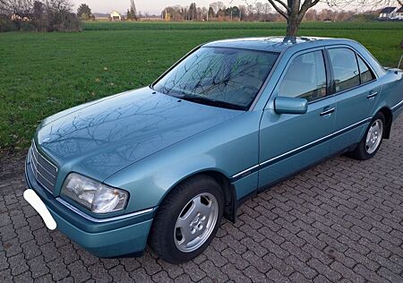 Mercedes-Benz C 180 ELEGANCE Elegance