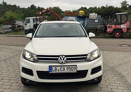 VW Touareg Volkswagen 3.0 V6 TDI Tiptr Exclusive BMot Tech...