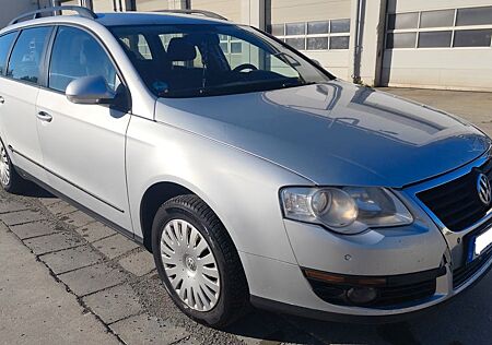 VW Passat Variant Volkswagen 2.0 TDI DPF DSG Comfortline V...