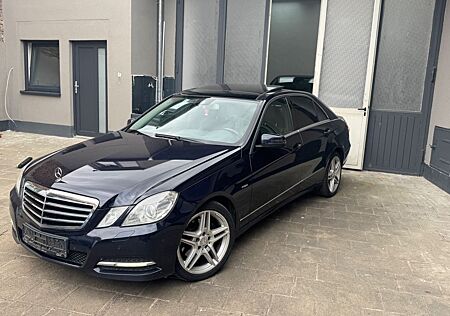 Mercedes-Benz E 350 ~Avantgarde+PANO+NAVI+LEDER~VOLL