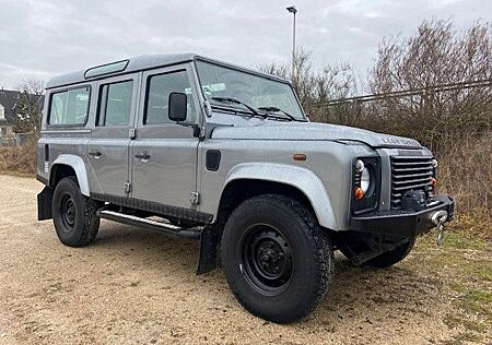 Land Rover Defender 110/7Sitzer/Klima/Seilwinde/AHK/Mod2013