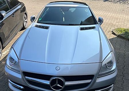 Mercedes-Benz SLK 200 -