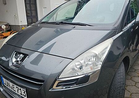 Peugeot 5008 1.6 Family 7 Sitzer TV Panorama Navi