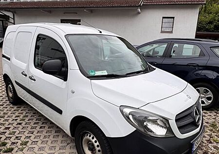 Mercedes-Benz Citan lang mit neuem TÜV
