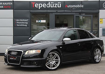 Audi RS4 Lim. 4.2 FSI quattro*SCHALENSITZE*SCHALTER*