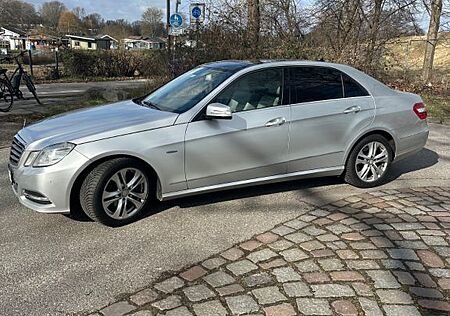 Mercedes-Benz E 220 CDI BlueEFFICIENCY AVANTGARDE AVANTGARDE