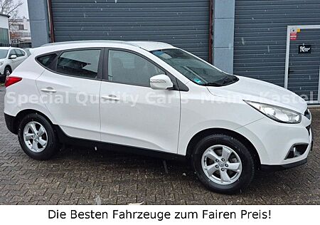 Hyundai ix35 2.0 CRDi 4WD SUV 4xSHZ TÜV STEUERKETTE NEU