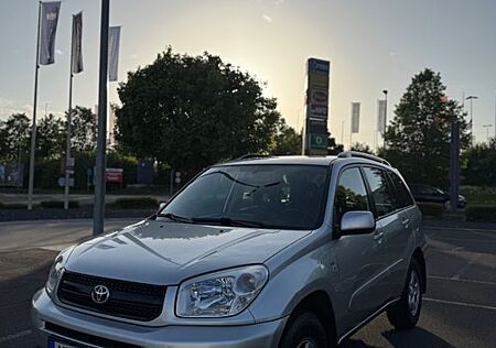 Toyota RAV 4 1.8-l-VVT-i 4x2 *TÜV NEU* 8xfach bereift