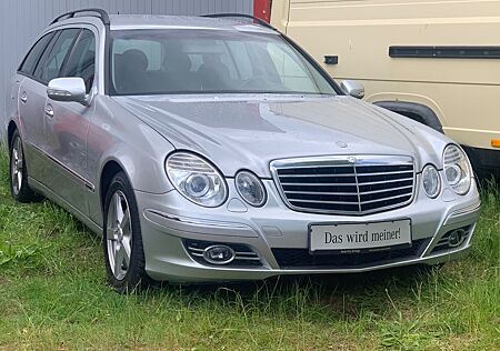 Mercedes-Benz E 220 CDI T-Modell 2.HAND NAVI SHZ R-FAHRKAMERA