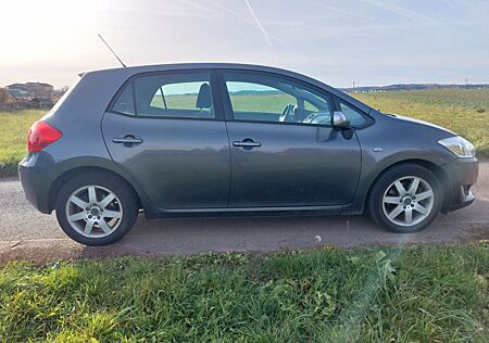 Toyota Auris 2.0 D-4D -