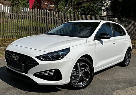 Hyundai i30 T-GDI Aut.*KAMERA*NAVI*PDC*SHZ