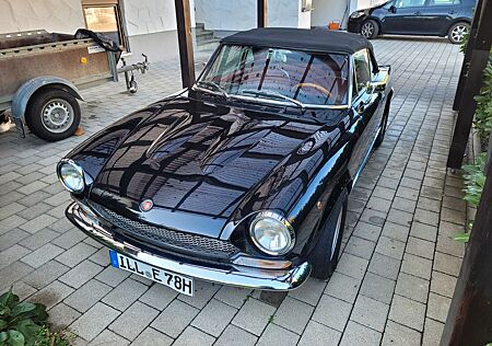 Fiat 124 Spider