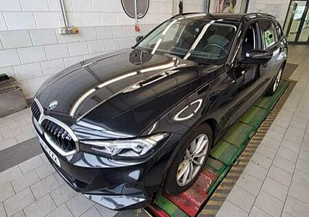 BMW 320 gebraucht kaufen BMW 320 d Touring Live Cockpit Navi LED ACC AHK 1.Ha