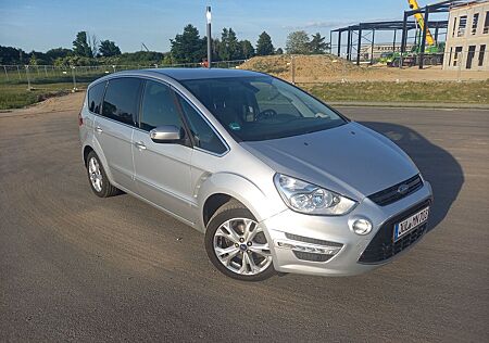 Ford S-Max 1,6 EcoBoost Titanium Titanium