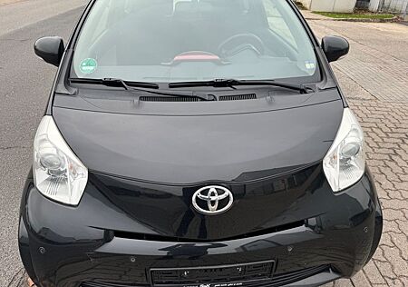 Toyota iQ Basis