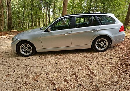 BMW 318d Top gepflegter Touring mit vielen Extras