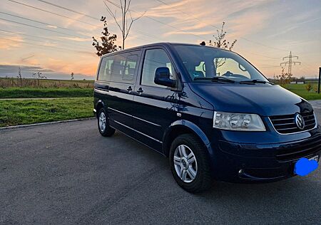 VW T5 Multivan Volkswagen , 2 Hand, der letzte 5 Zylinder!!!