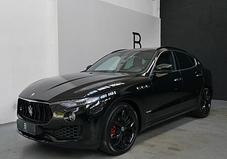 Maserati Levante 3.0 V6 Q4 *Carbon*Pano*Sport*Voll*