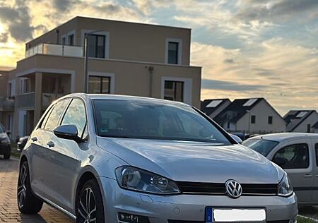 VW Golf Volkswagen 1.6 VII Lim TDI DSG BMT ALLSTAR ALLSTAR