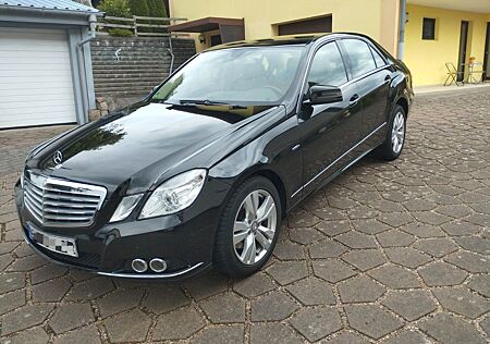 Mercedes-Benz E 350 CGI BlueEFFICIENCY ELEGANCE ELEGANCE