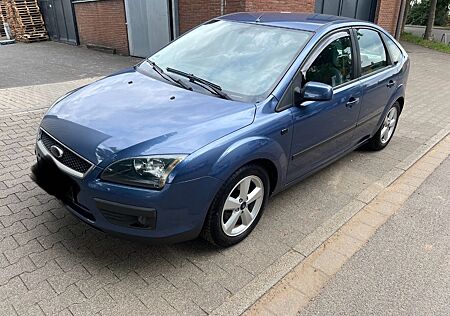 Ford Focus 1,6i TÜV/AU 07/2027 klima,Alufelgen