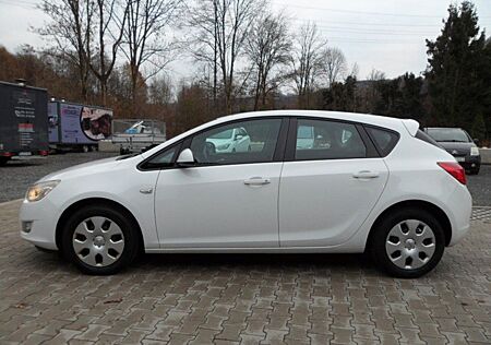 Opel Astra J Lim. 5-trg. Selection