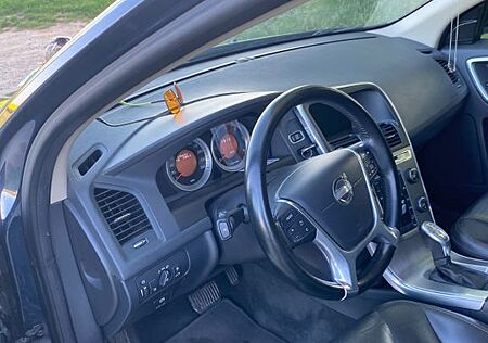 Volvo XC 60 XC60 D5 AWD Geartronic Kinetic Kinetic