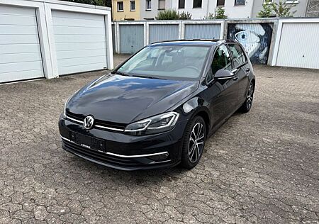VW Golf Volkswagen 1.5 TSI Highline 1Hand*SHZ*Xenon*Totwinkel*
