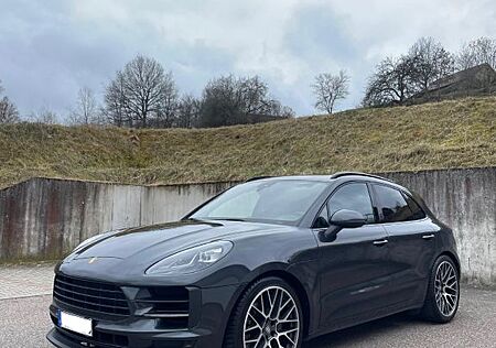 Porsche Macan S