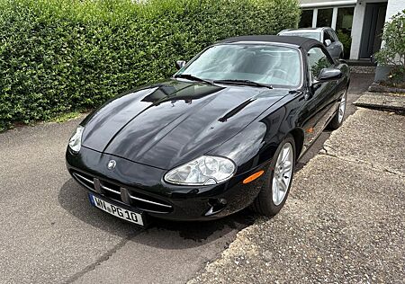 Jaguar XK8 Cabriolet - Topgepflegte Katze, HU 05/28