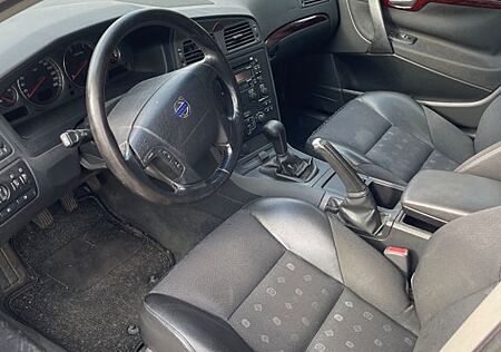 Volvo V70 2.4 D5 -