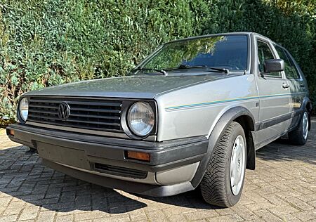 VW Golf Volkswagen 2, 1.6, 69 PS, 4-Tür, Schiebedach, Madison