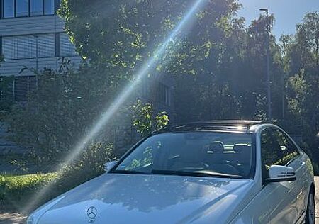 Mercedes-Benz C 250 ELEGANCE Autom. ELEGANCE