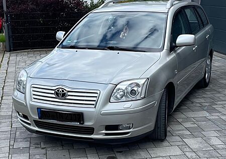 Toyota Avensis Combi T25, 2.0. Benzin TÜV NEU