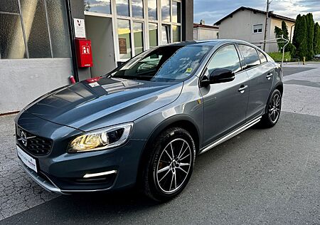 Volvo V90 Cross Country S60 Cross Country D4 AWD Geartronic Summum S...