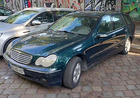 Mercedes-Benz 220