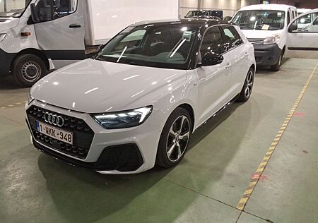Audi A1 gebraucht kaufen Audi A1 Sportback 35 TFSI S line*RFK*AMBIENT*MATRIX